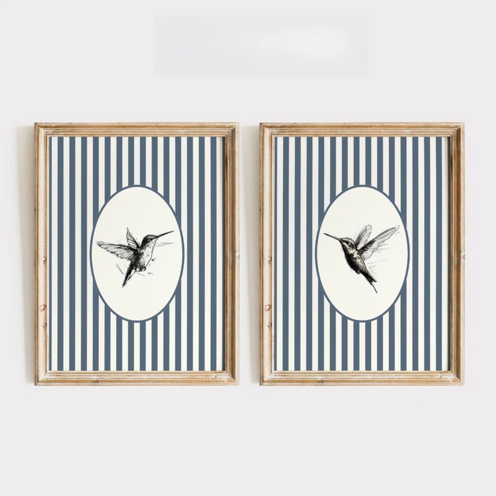 Seu Toque Aconchegante: Quadro Retrô de Beija-Flores